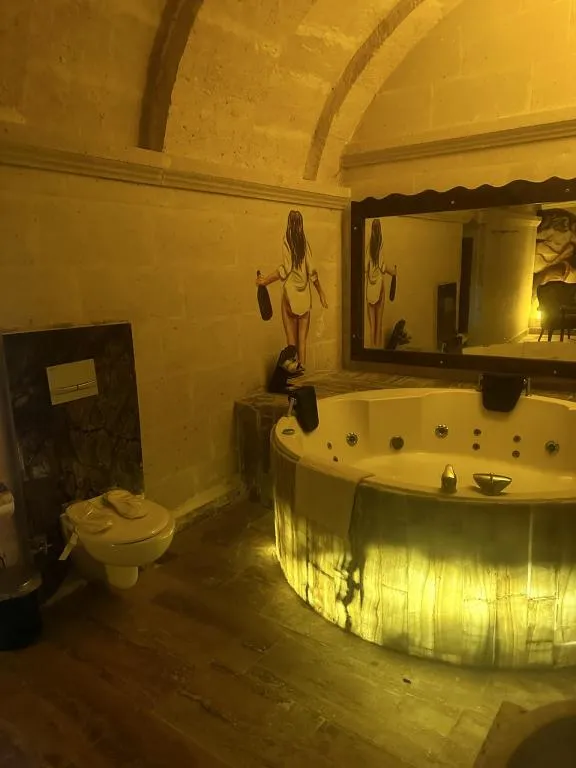 Jakuzili Deluxe Oda,Vadi veya Bahçe Manzaralı,Jakuzili