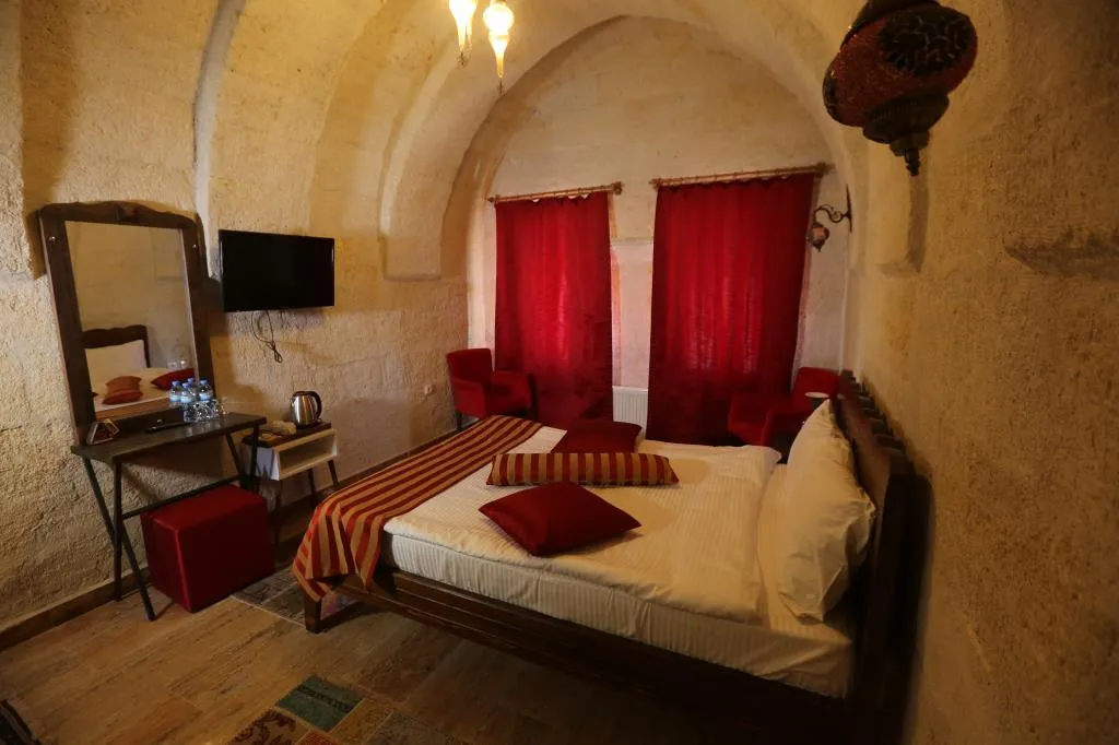 Basic Stone Room,Bahçe Manzaralı,Büyük Yataklı