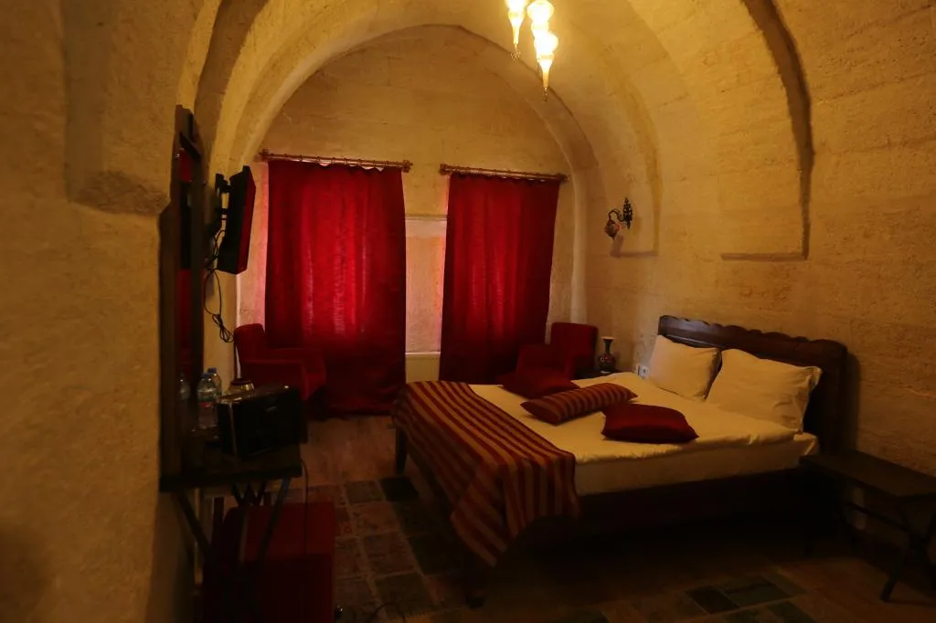 Basic Stone Room,Bahçe Manzaralı,Büyük Yataklı