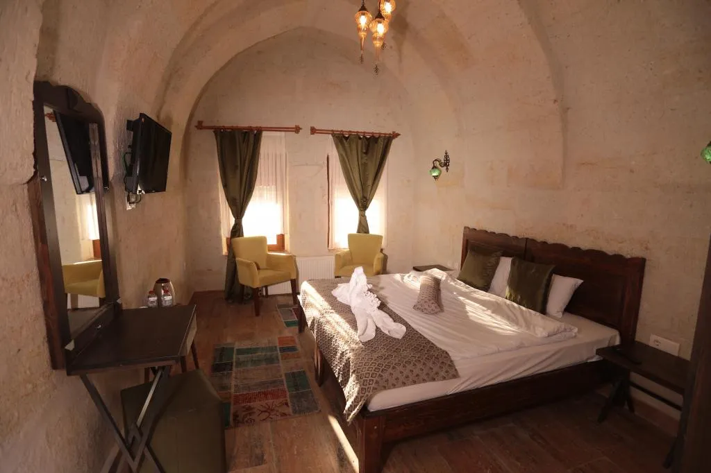 Basic Stone Room,Bahçe Manzaralı,Büyük Yataklı