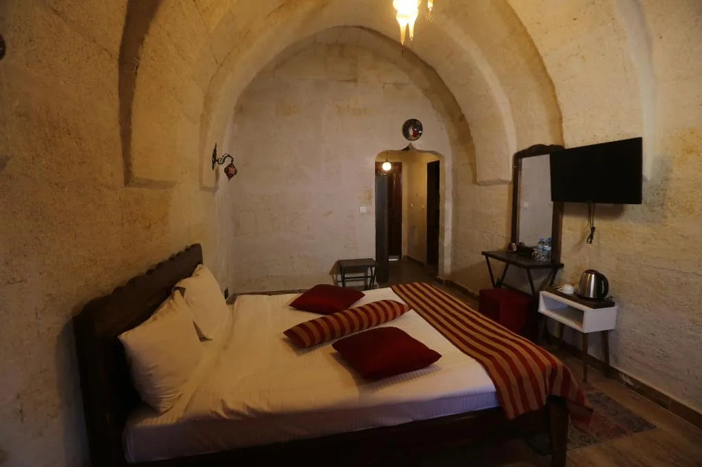 Basic Stone Room,Bahçe Manzaralı,Büyük Yataklı