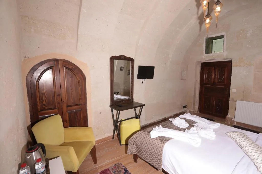 Basic Stone Room,Bahçe Manzaralı,Büyük Yataklı