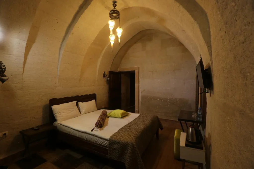 Basic Stone Room,Bahçe Manzaralı,Büyük Yataklı