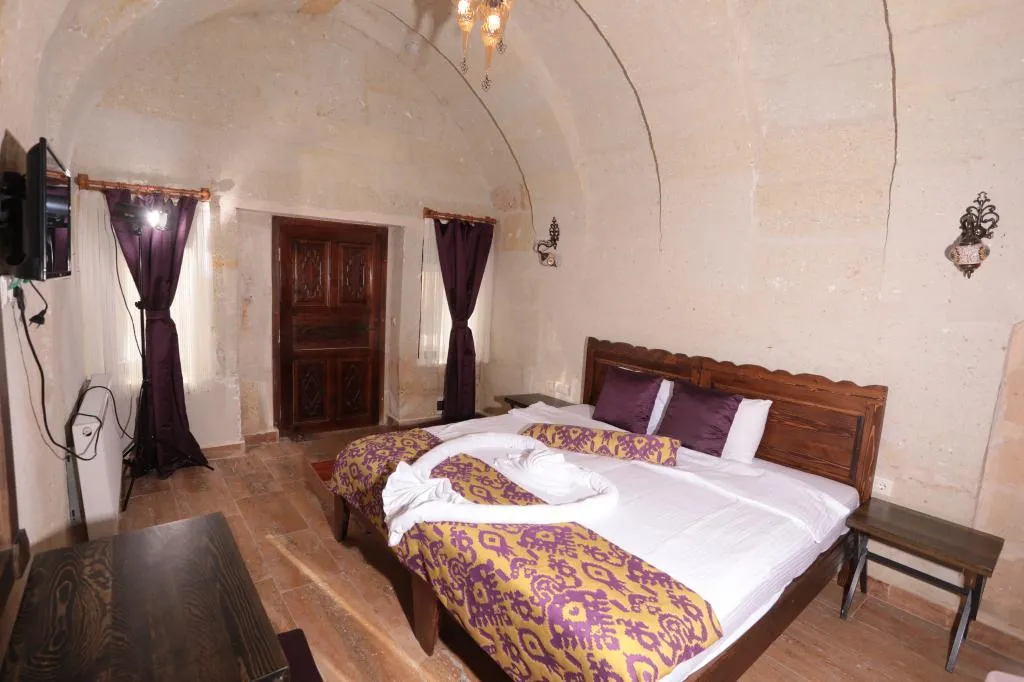 Basic Stone Room,Bahçe Manzaralı,Büyük Yataklı