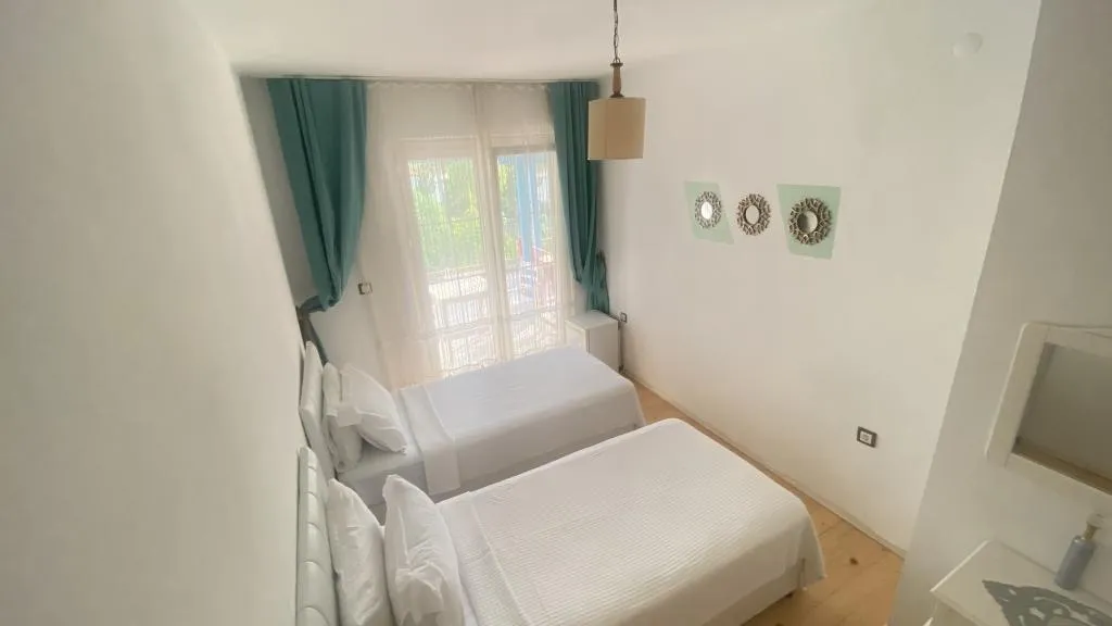 Standart Oda,Bahçe Manzaralı,Balkonlu