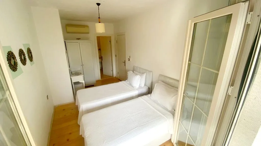 Deluxe Oda,Bahçe Manzaralı,Balkonlu