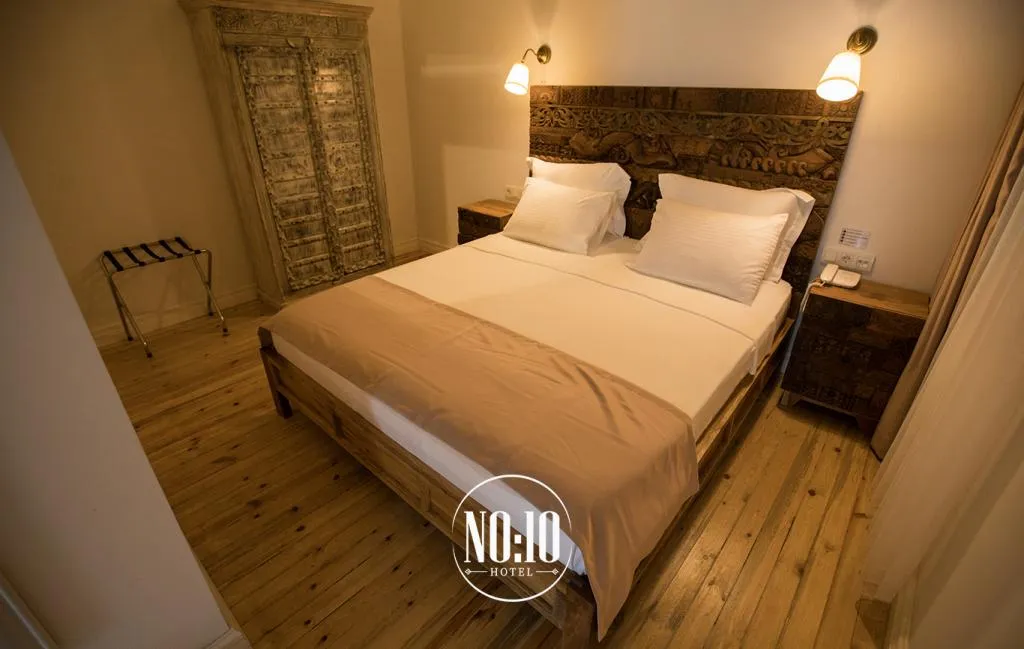 Suite,Bahçe Manzaralı