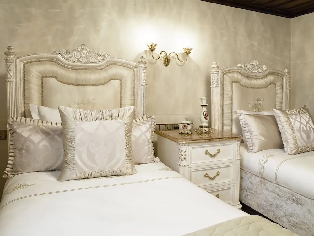 Sultan Suite