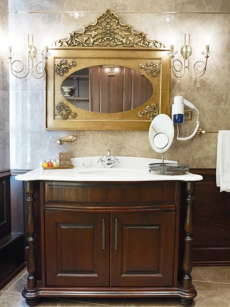 Sultan Suite