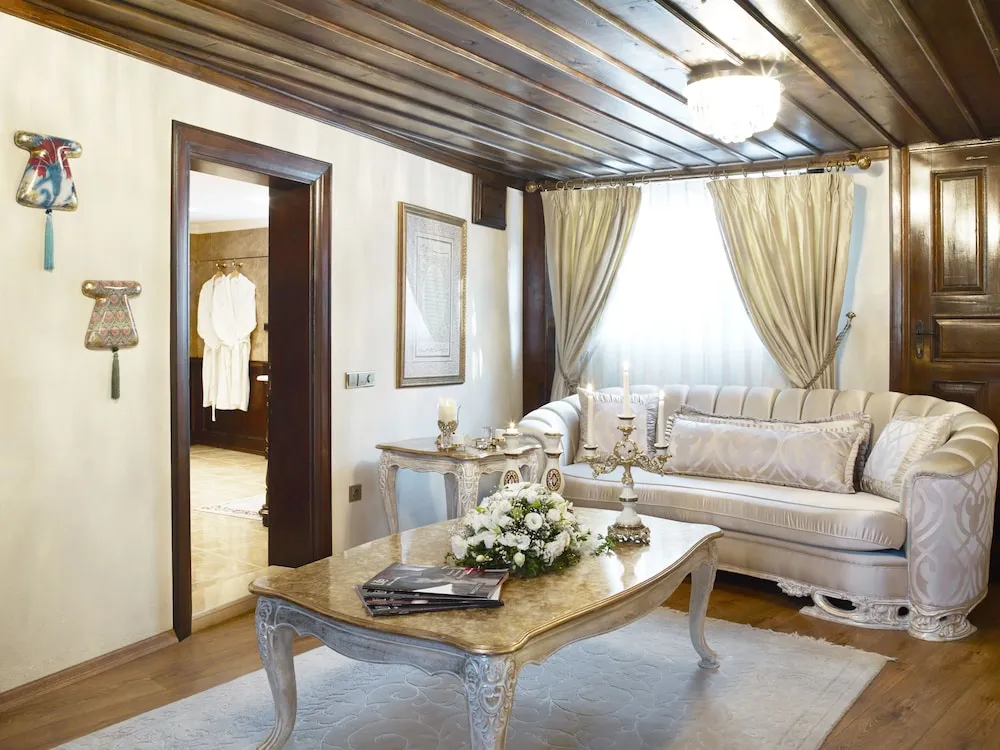 Sultan Suite