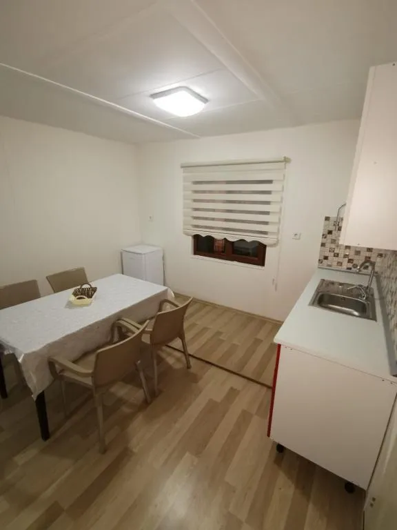 Daire-Tek Yatak Odalı,Kısmi Deniz Manzaralı,Teraslı
