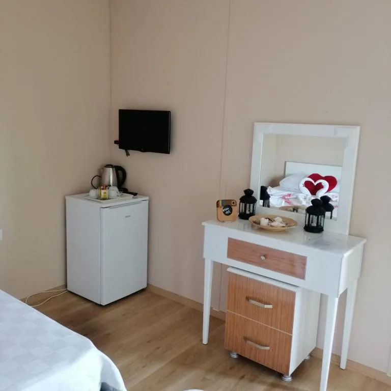 Family Oda - Balkonlu,Bahçe Manzaralı,2. Kat