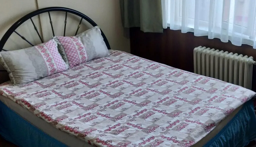 Tek Kişilik,Sokak Manzaralı