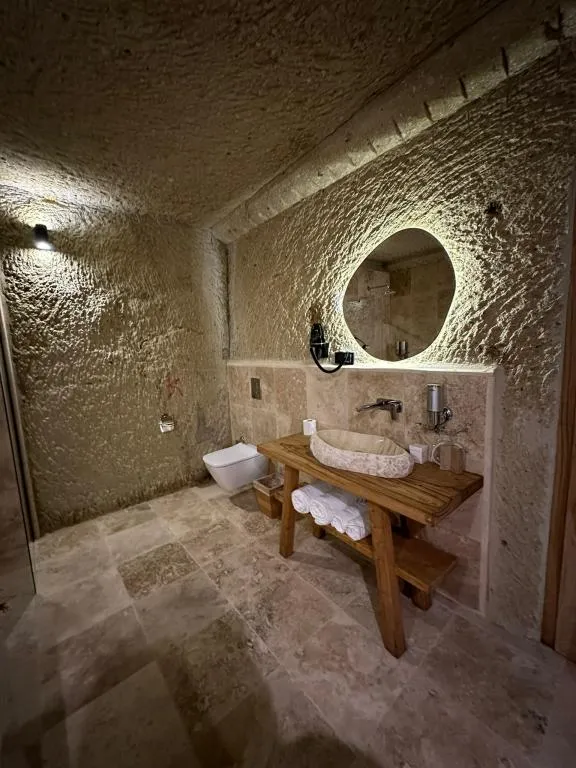 Elite Cave Suite,Manzarasız,Jakuzili