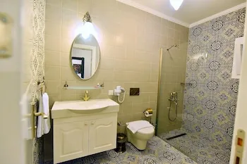 Bahama Art Hotel