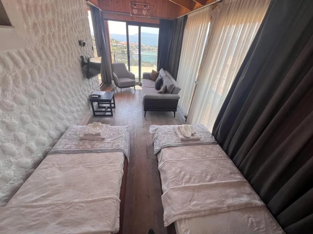 1+1 Aile Odası,Deniz Manzaralı,Balkonlu