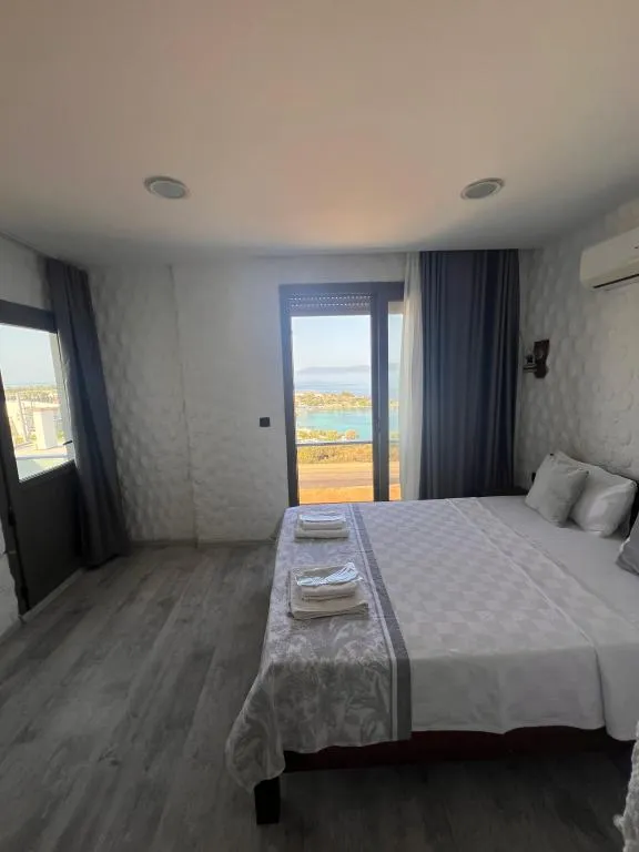Standart Oda,Deniz Manzaralı,Balkonlu