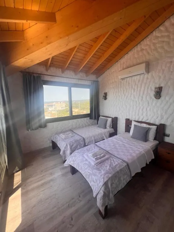 Çatı Katı Oda - İki Ayrı Yataklı,Deniz Manzaralı,Balkonlu