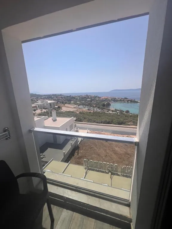Çatı Katı Oda - İki Ayrı Yataklı,Deniz Manzaralı,Balkonlu