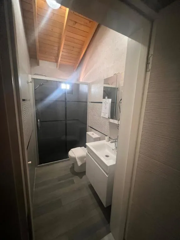 Çatı Katı Oda - İki Ayrı Yataklı,Deniz Manzaralı,Balkonlu