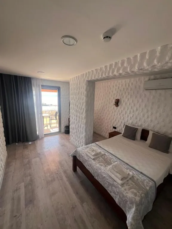 1+1 Aile Odası,Deniz Manzaralı,Balkonlu