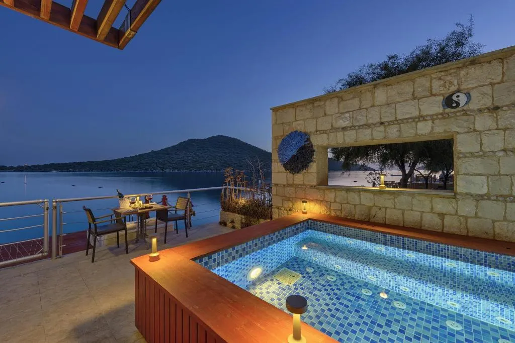 Jakuzili Deluxe Oda,Deniz Manzaralı