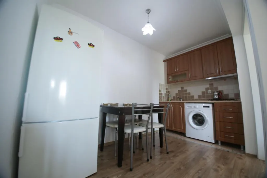 ORTA KAT 1+1 DENİZ MANZARALI BALKONLU