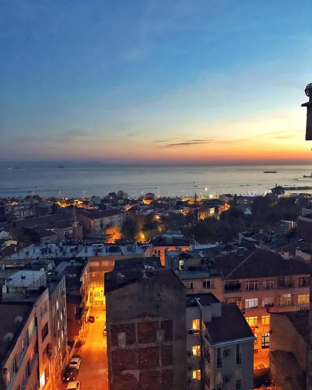 Deniz Manzaralı Çift Kişilik Oda