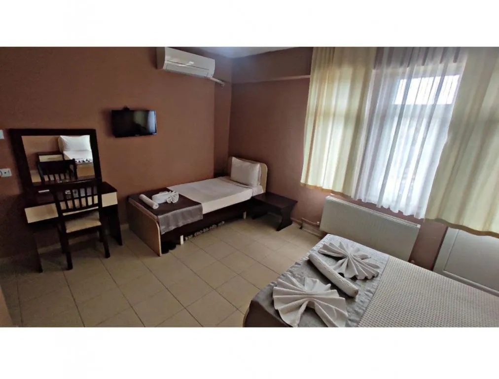 Deluxe Oda 3Kişilik (1 büyük 1 küçük yataklı oda)