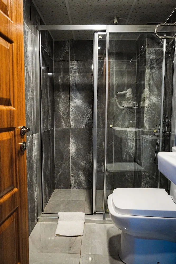 Budget Double Room - Ground Floor