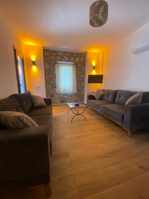 4 kişilik 1+1 Balkonlu Bahçe Manzaralı Daire