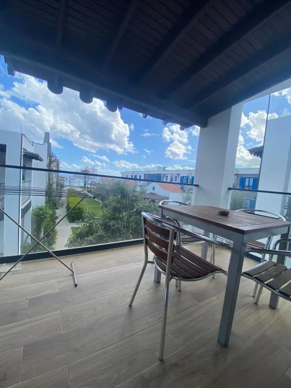 6 Kişilik 2+1 Balkonlu Bahçe Manzaralı Daire