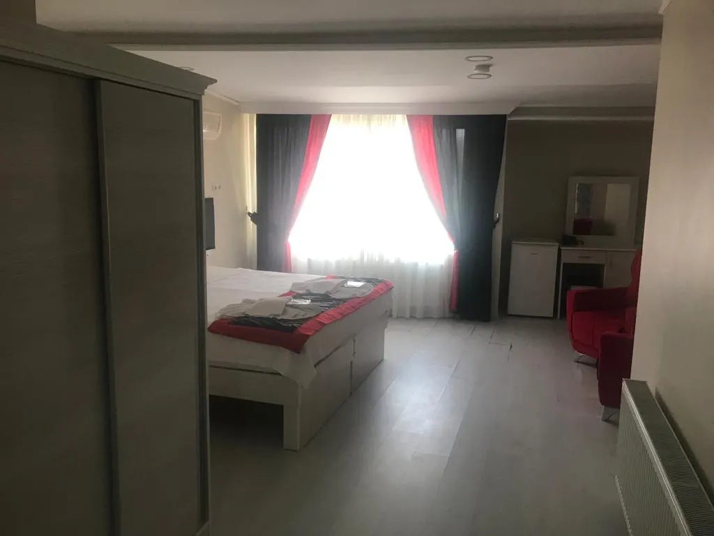 Balkonsuz Geniş Oda