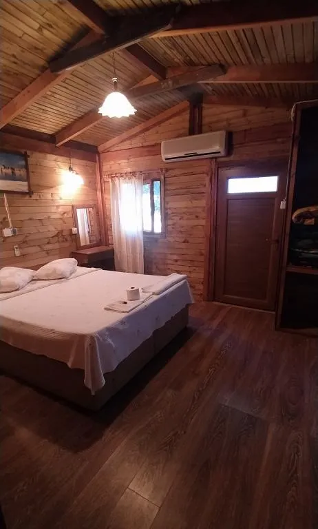 Bungalow,Bahçe Manzaralı,Balkonlu