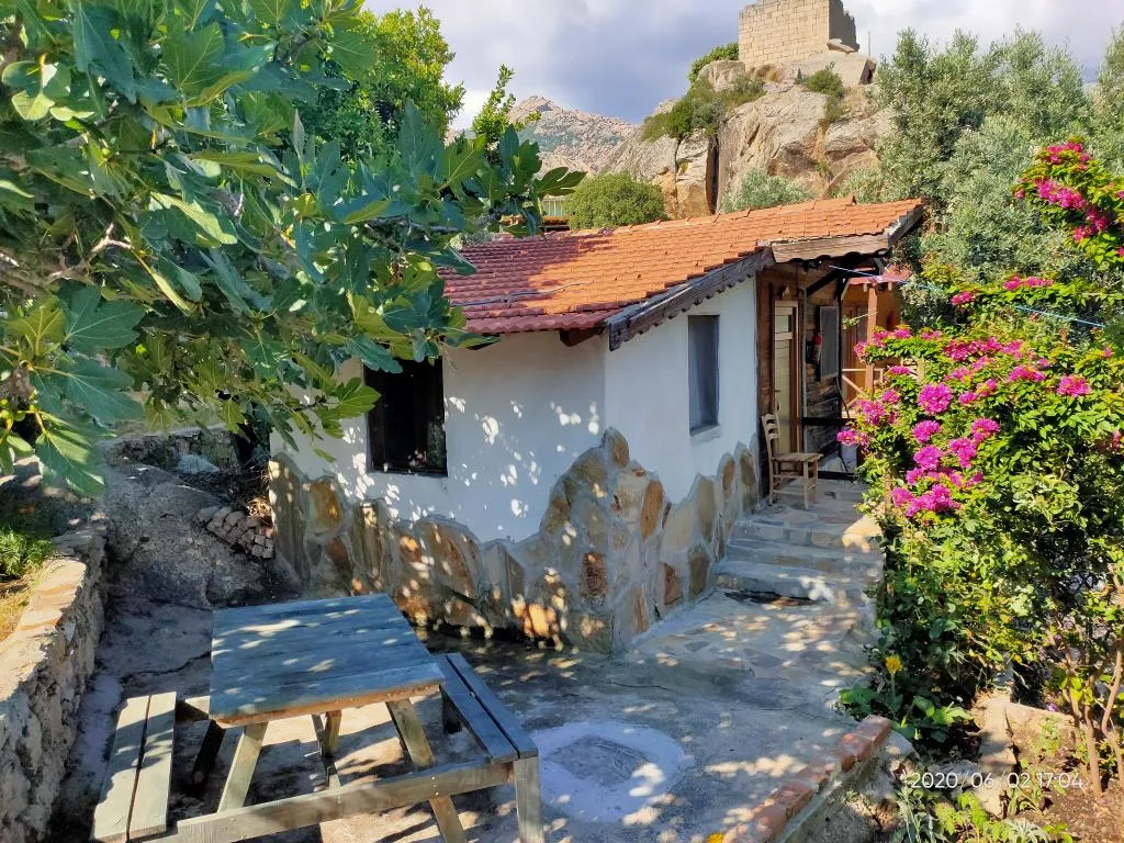 Bungalow,Bahçe Manzaralı,Balkonlu