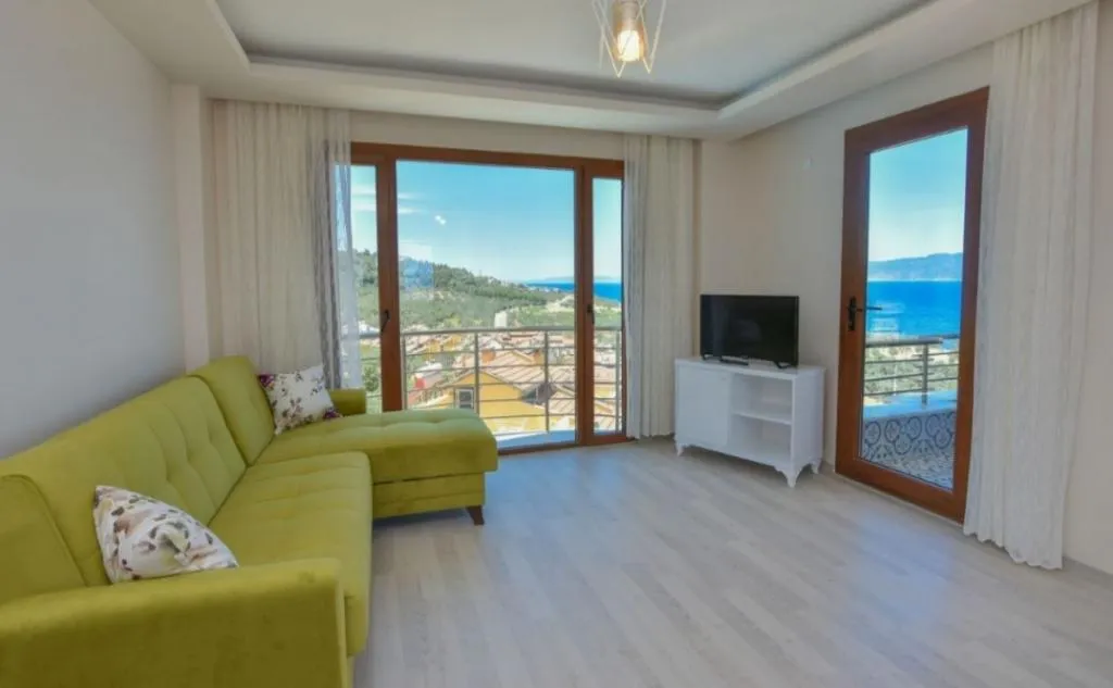 Aile Odası,Deniz Manzaralı,Balkonlu