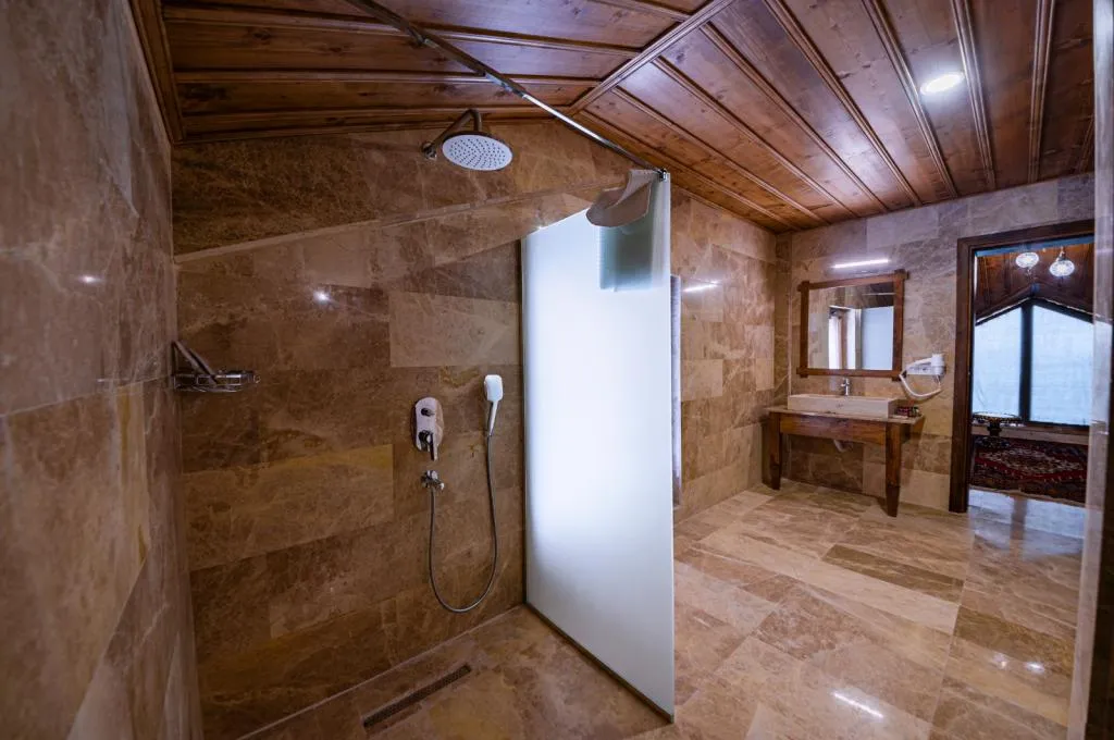 Balayı Suite,Vadi Manzaralı,Jakuzili (2 Kişilik)