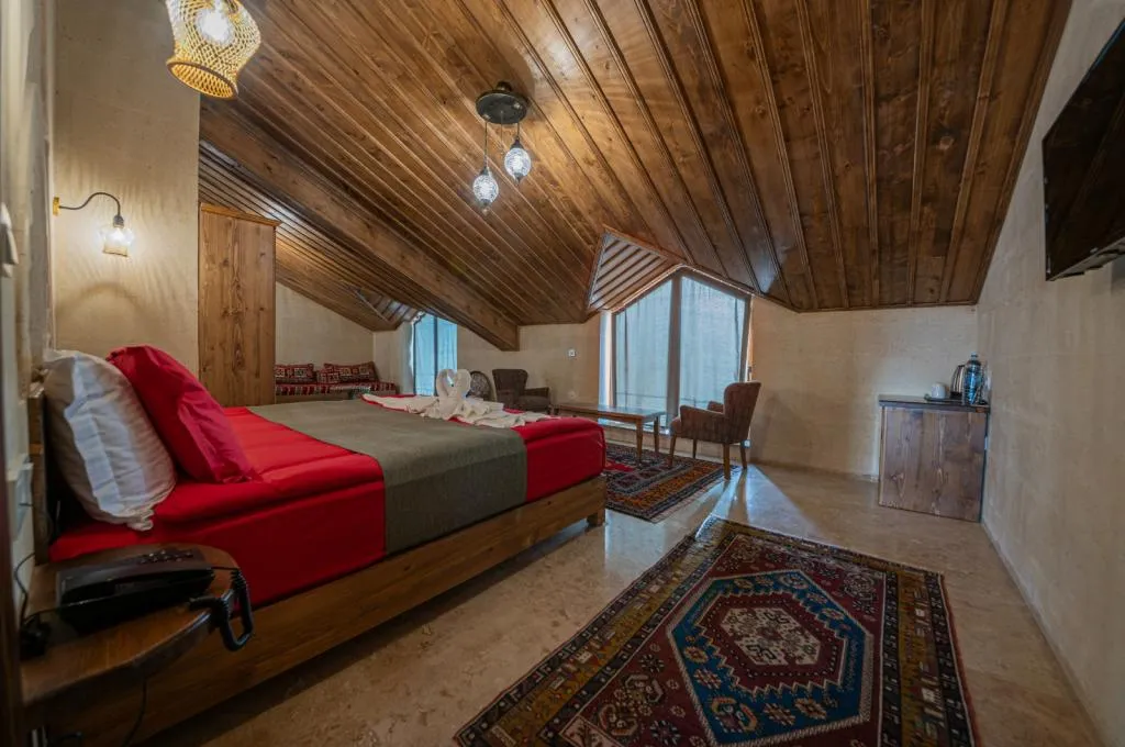 Balayı Suite,Vadi Manzaralı,Jakuzili (2 Kişilik)