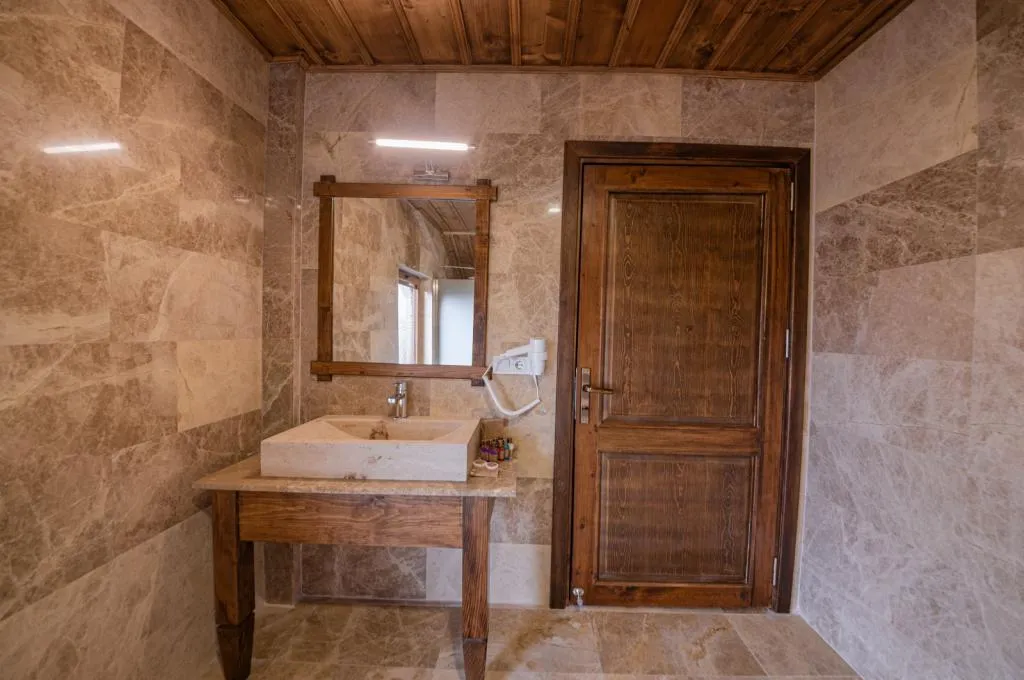 Balayı Suite,Vadi Manzaralı,Jakuzili (2 Kişilik)
