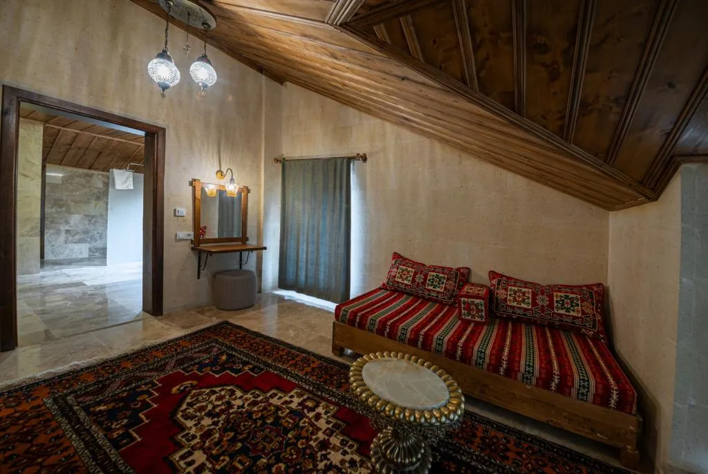 Balayı Suite,Vadi Manzaralı,Jakuzili (2 Kişilik)