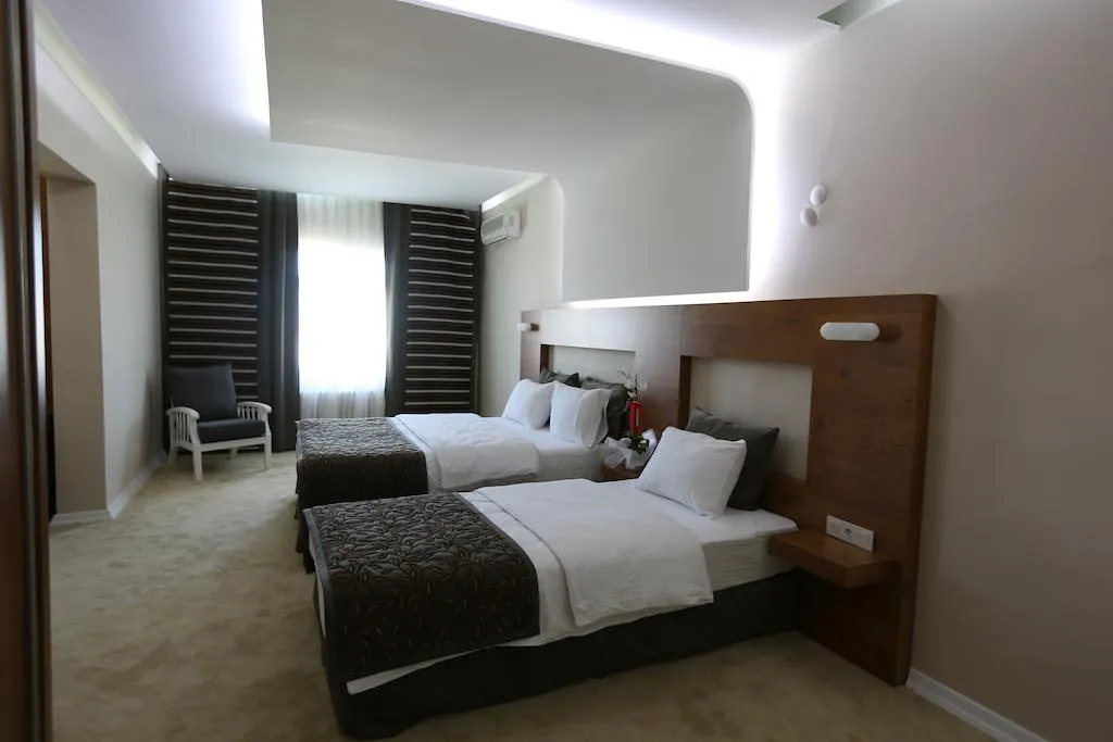Aile Odası,Şehir veya Dağ Manzaralı