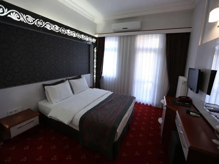 Standart Oda,Şehir veya Dağ Manzaralı
