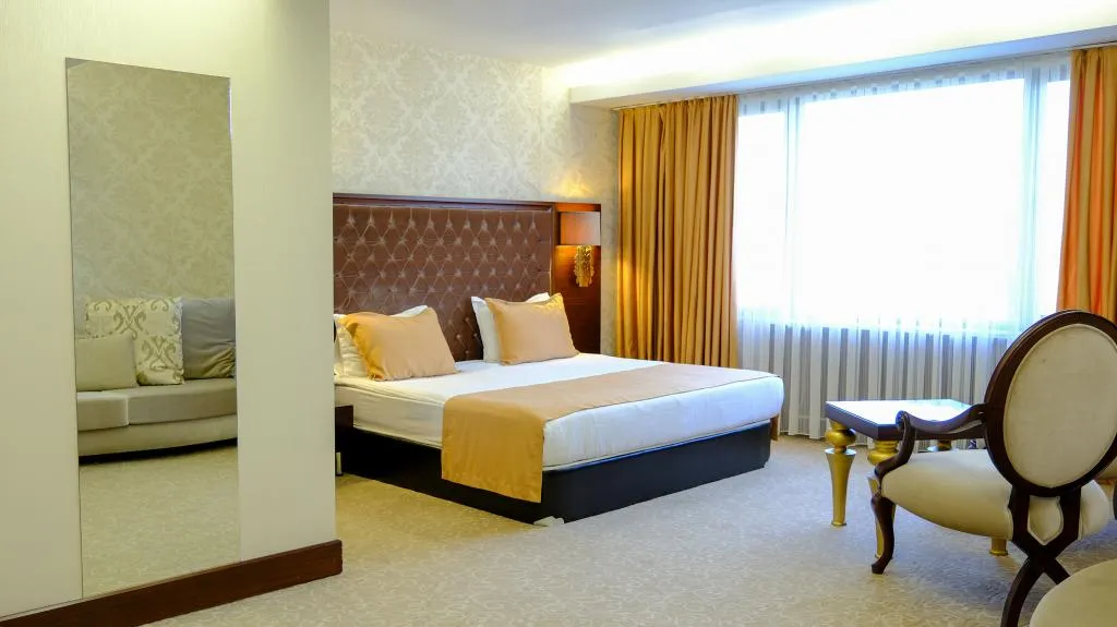 Suite,Şehir Manzaralı,Klimalı