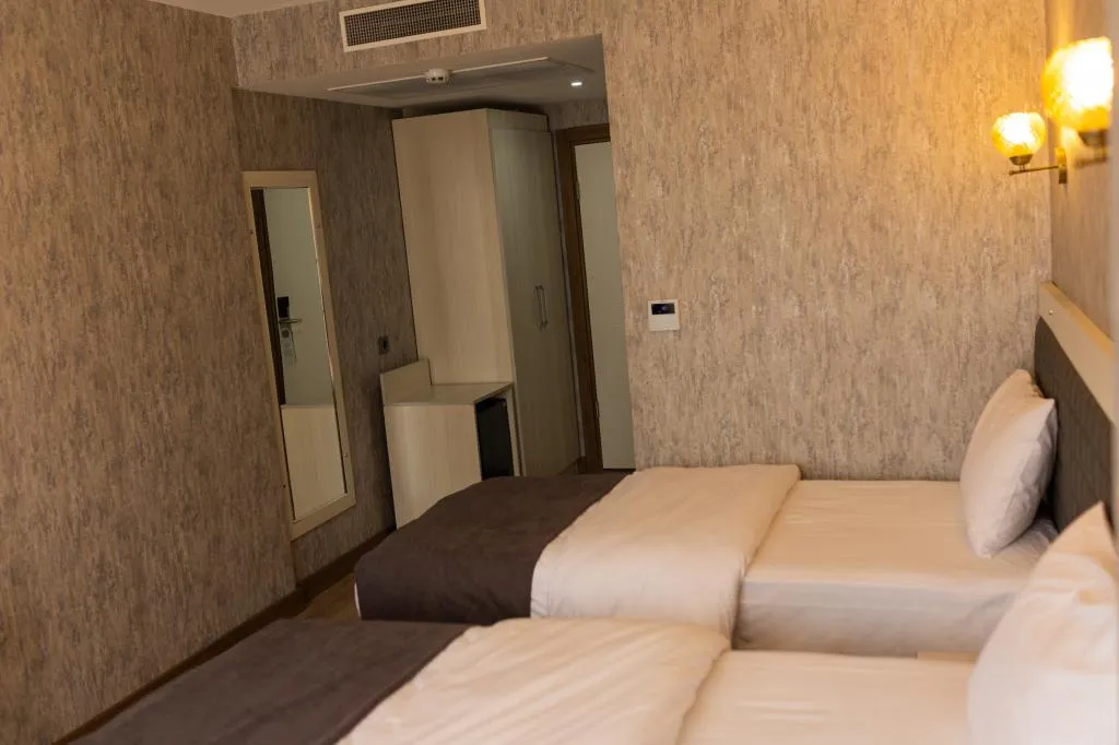 Üç Kişilik Oda,Şehir Manzaralı,Balkonlu