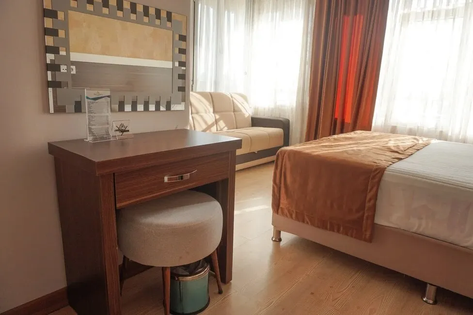 Standart Oda Nehir Manzaralı