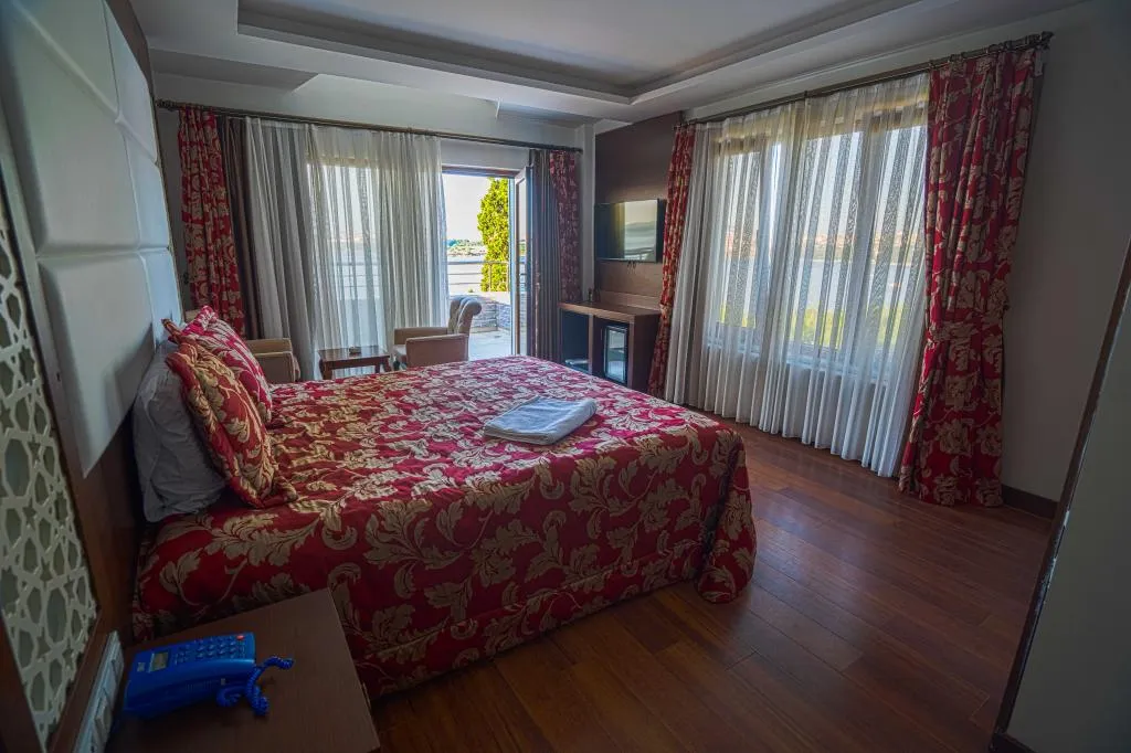 Suite,Deniz Manzaralı,Jakuzili