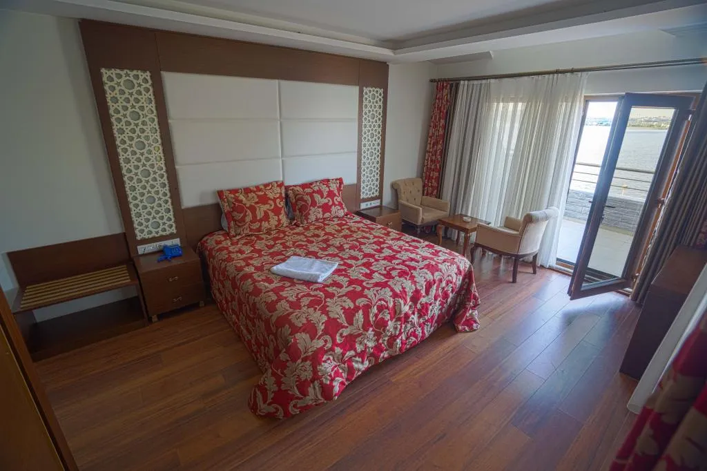 Suite,Deniz Manzaralı,Jakuzili