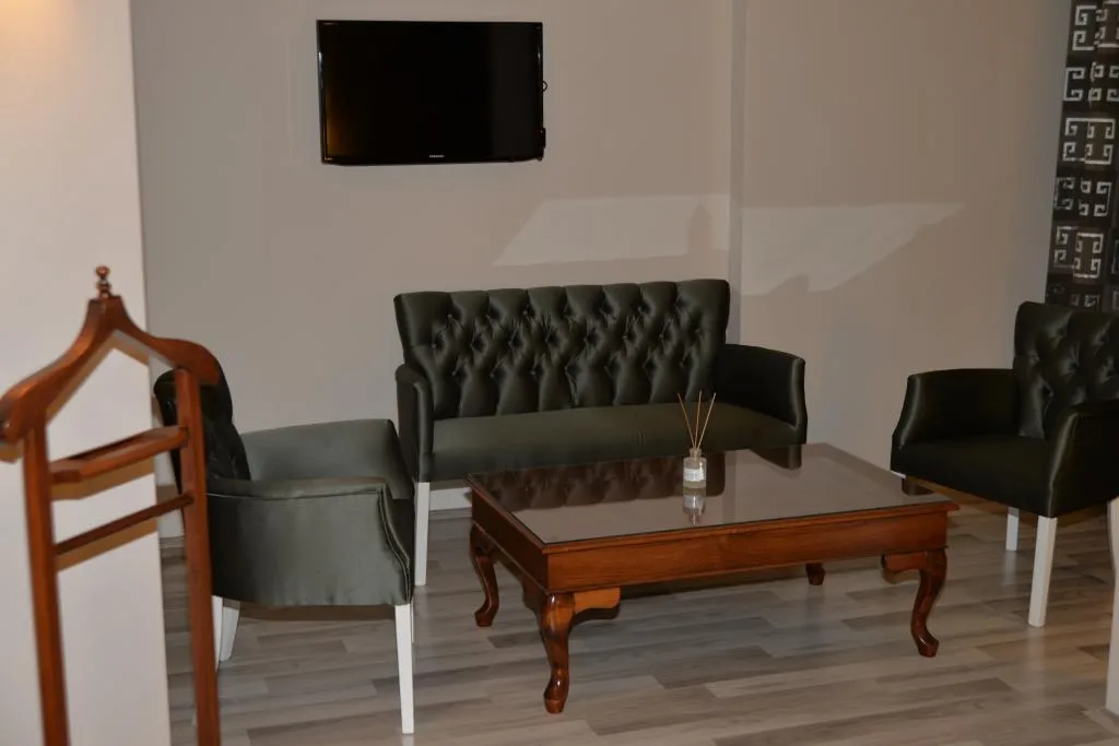 Suit Oda