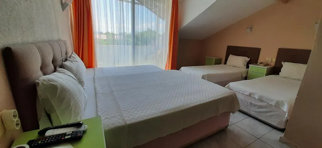 302 Aile Odası