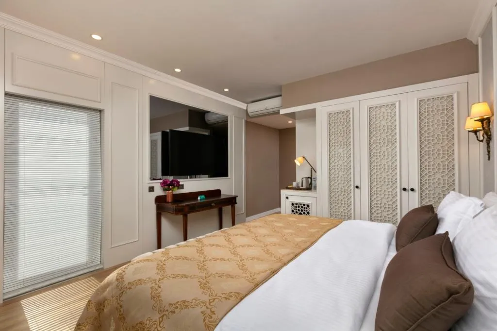 EMPERİOR ROOM